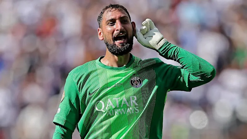 Điều gì cản bước Gianluigi Donnarumma đến MU?