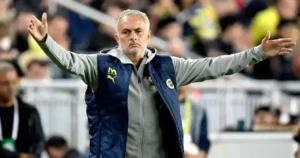 Lý do Mourinho bị BLĐ Fenerbahce "đuổi cổ"